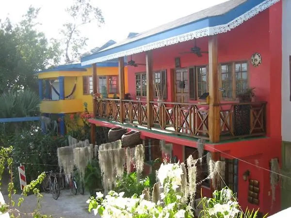 Idlers' Rest Beach Hotel Black River