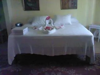 Idlers' Rest Beach Hotel Black River