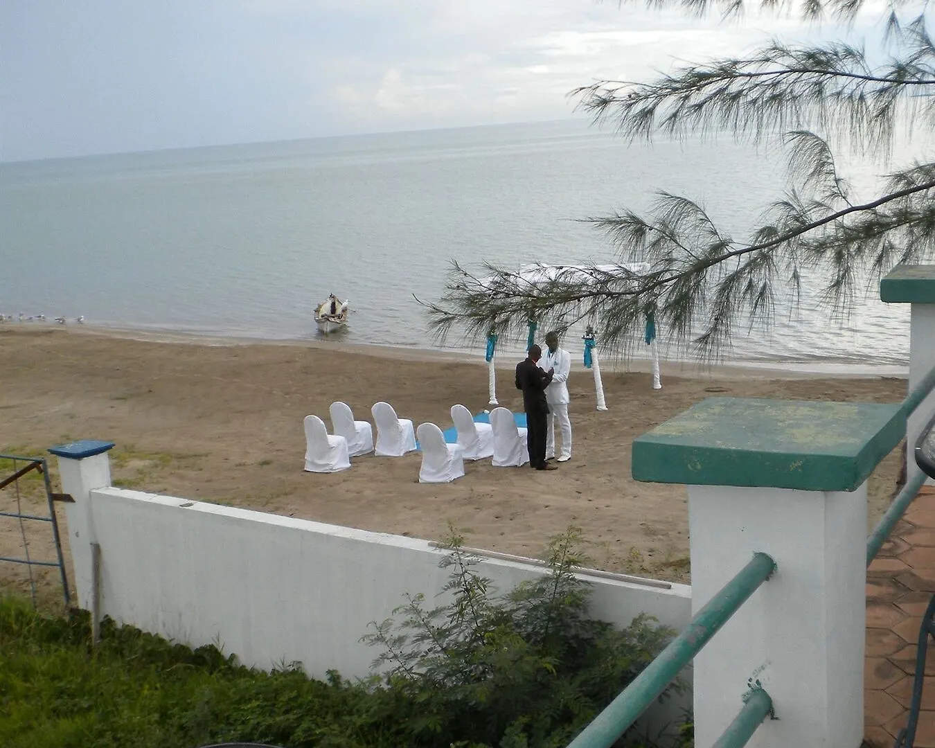 Idlers' Rest Beach Hotel Black River