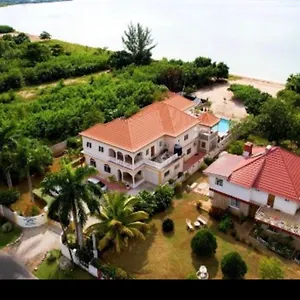 Guest house Indigo, Black River